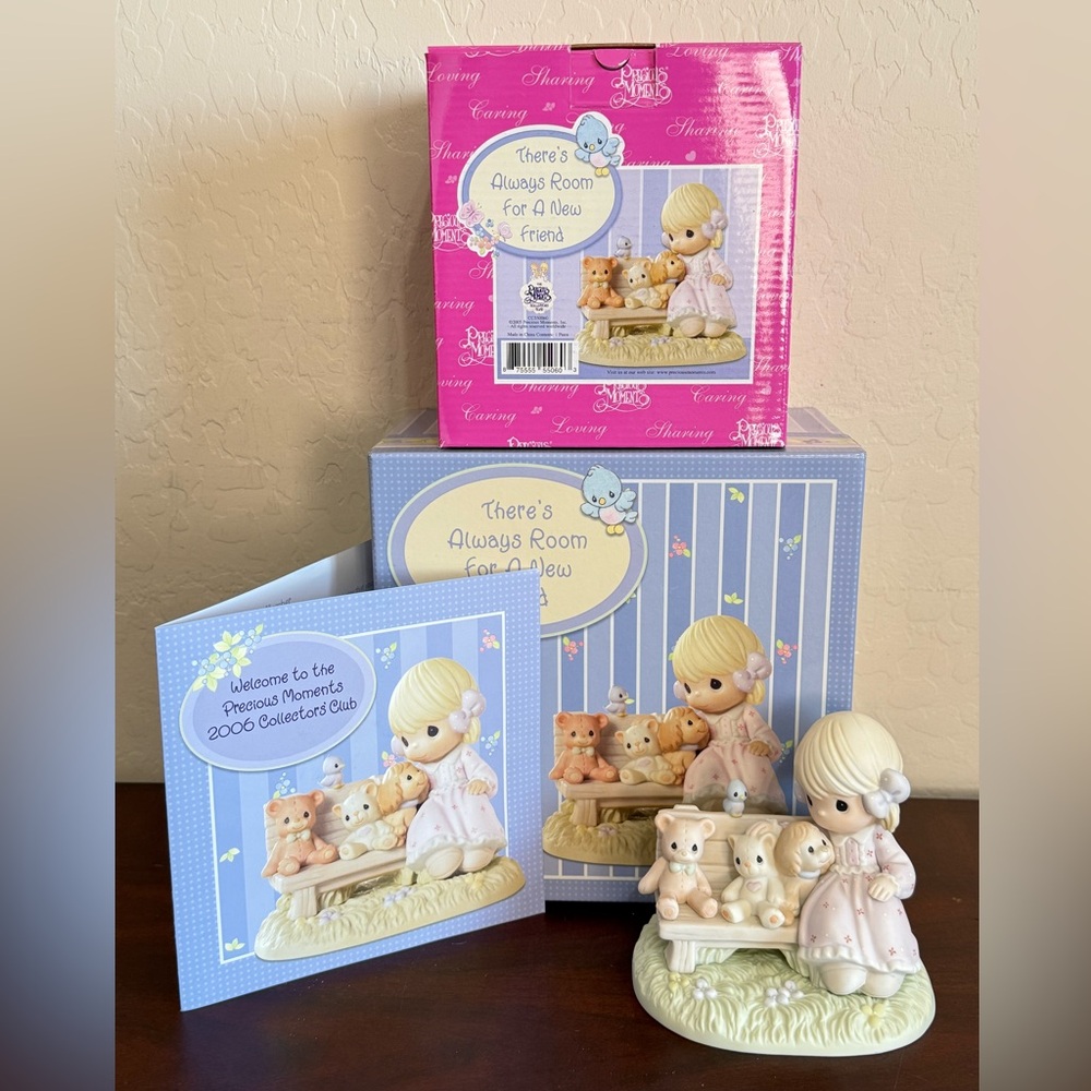Precious Moments There's Always Room For A New Friend Figurine~Gift Box CC550060